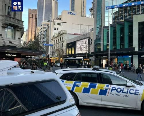 为完全入戏，马思纯戏外也保持“闻晓雨”的状态，为此还“赶走”前来探班的父母
